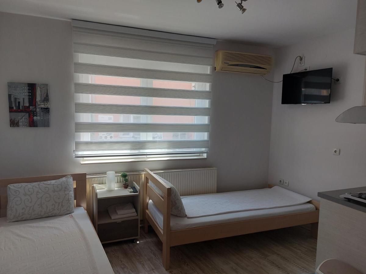 Apartments Sofija Ni エクステリア 写真