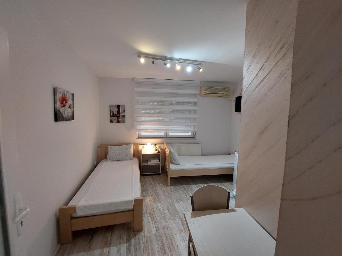 Apartments Sofija Ni エクステリア 写真