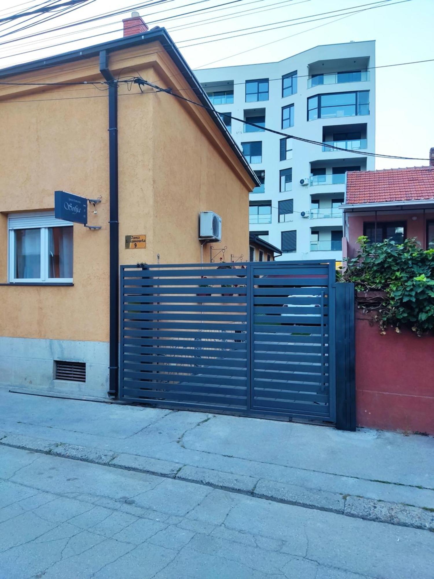 Apartments Sofija Ni エクステリア 写真